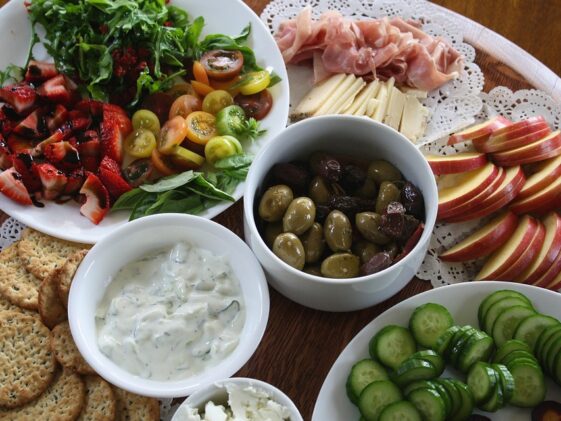 What is the largest amount of nutrients from category amino in percentages found in the human body